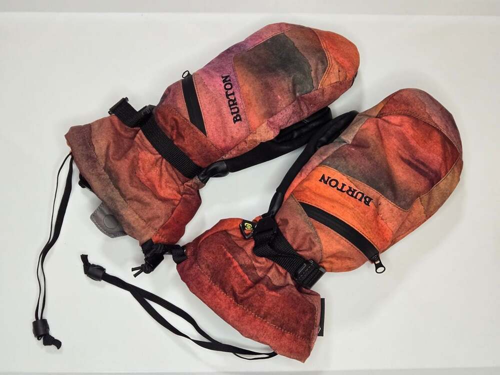 Burton Gore-Tex Under Mitten Size M Crystal Dye Snowboard Mittens